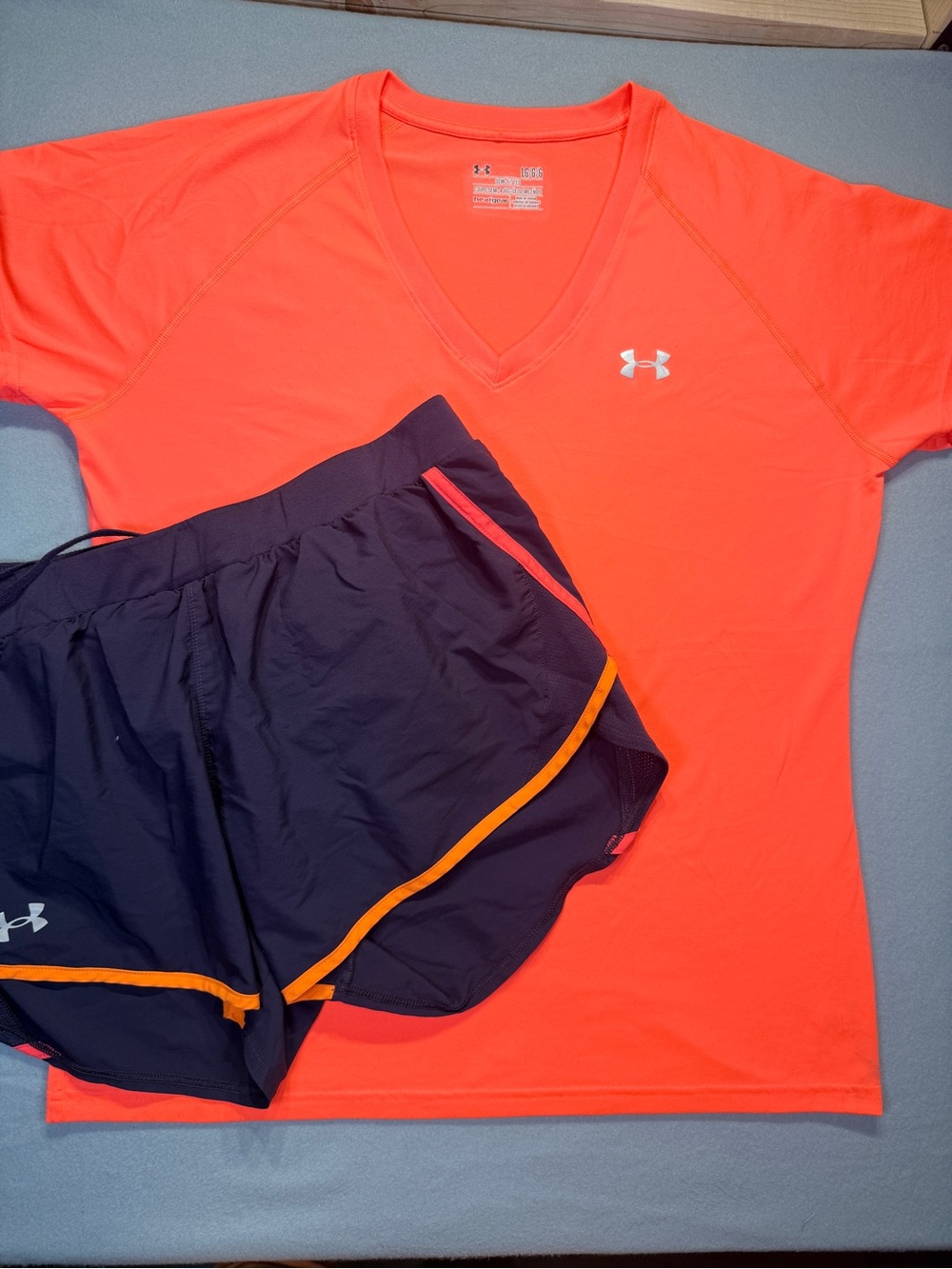 Under Armor woman’s running short pair with t-shirts size (L/G) #bundle #0131